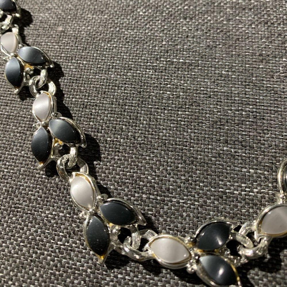 Necklace - Picture 5 of 7